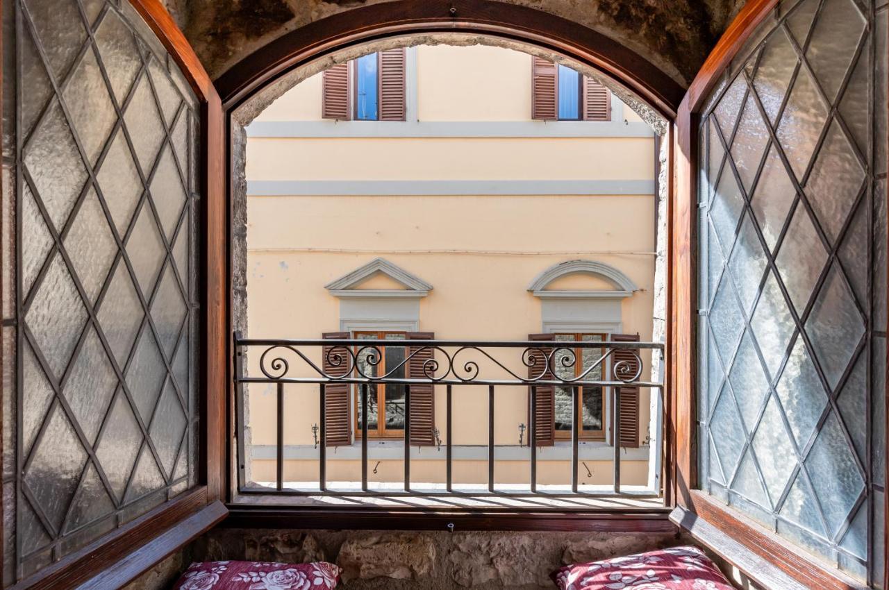 Le Finestre Sul Corso Roomy With Terrace * Assisi