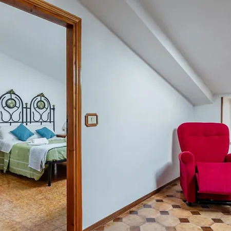 Le Finestre Sul Corso Roomy Apartment With Terrace Assisi Exterior photo