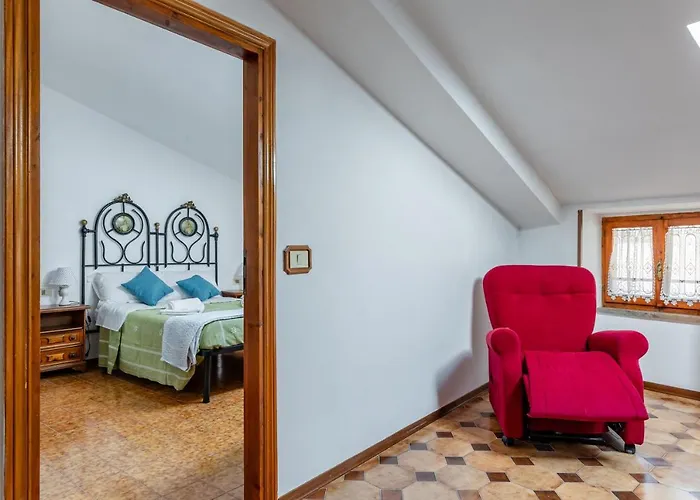 Le Finestre Sul Corso Roomy Apartment With Terrace
