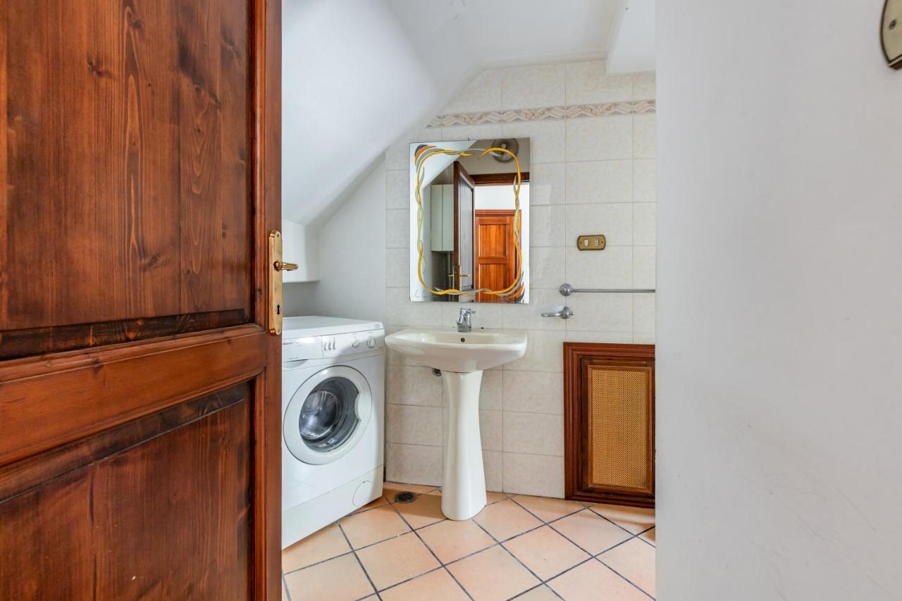 Le Finestre Sul Corso Roomy With Terrace Assise